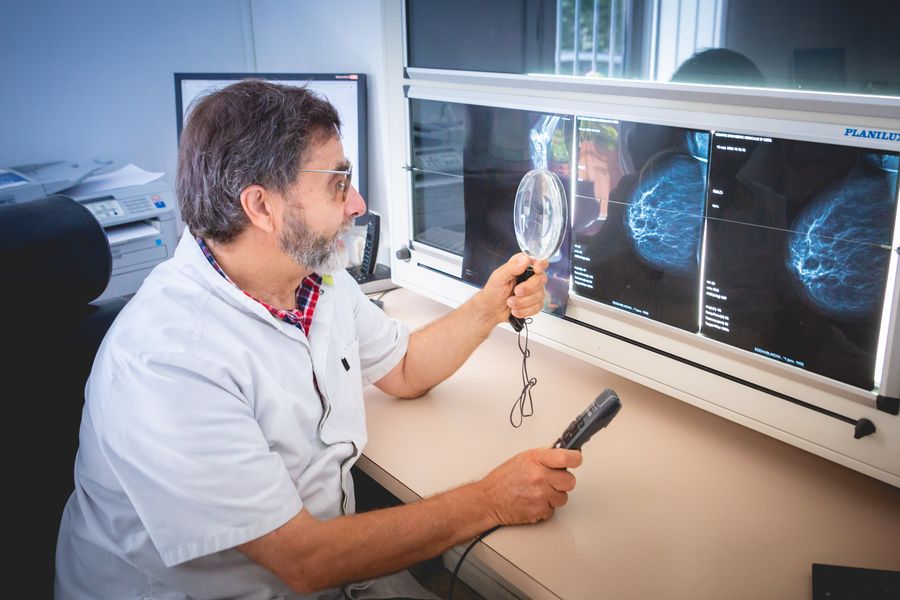 Le Docteur Pierre de Guilhermier, radiologue à Uzès